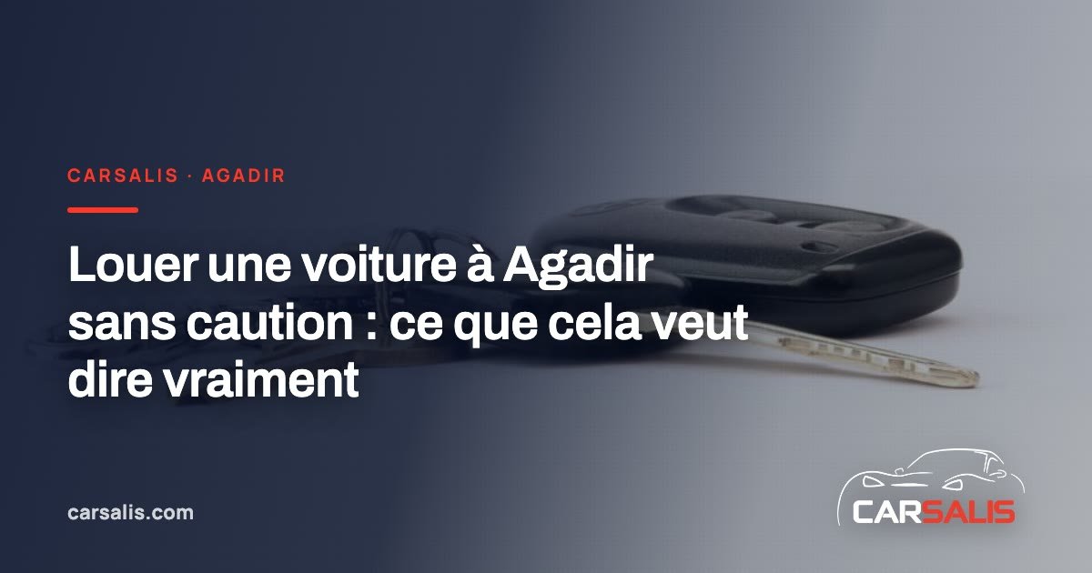 Clés de voiture posées sur une table blanche